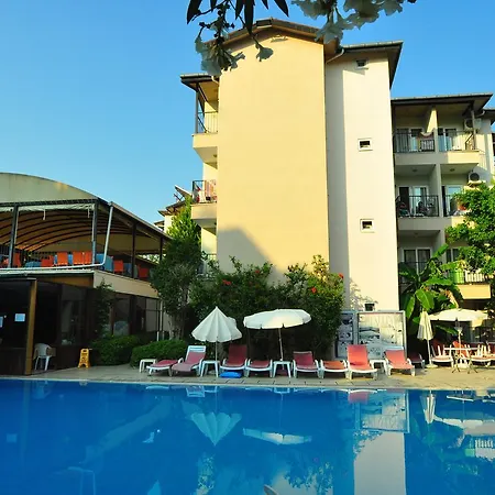 Hotel Dynasty 3*