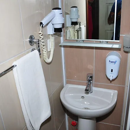 Dynasty Hotel 3*