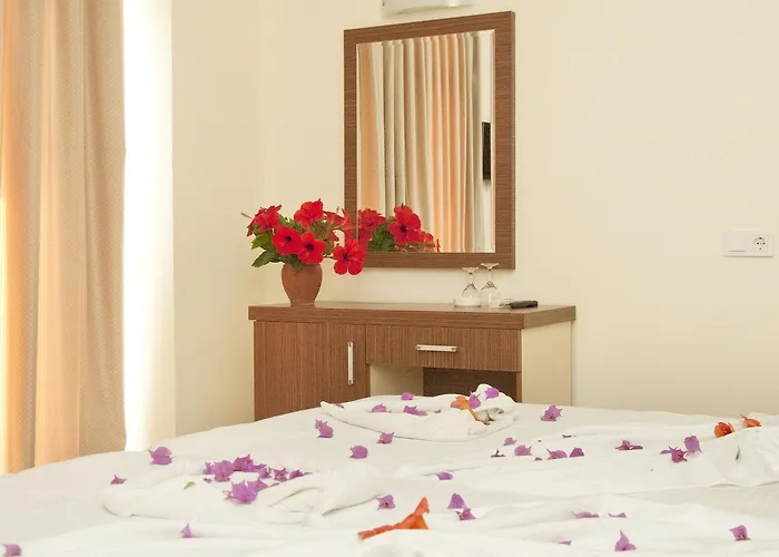 Otel Dynasty Side