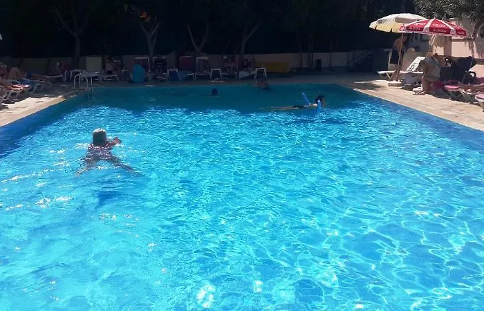 Otel Dynasty 3*