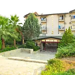 Hotel Dynasty
