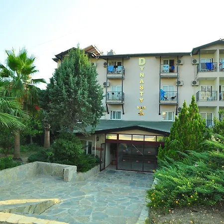 Hotel Dynasty 3*